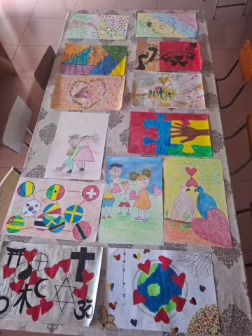 Dessins des enfants agés de 11 à 13 ans
